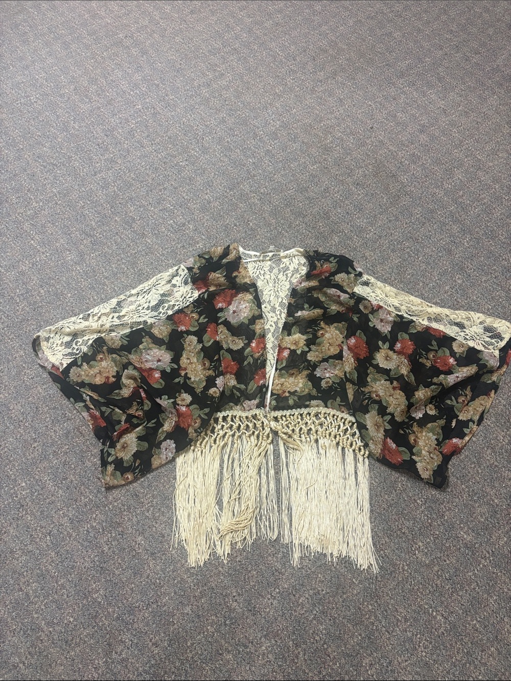 Miss Me Floral Black Lace Fringe Kimono Boho M